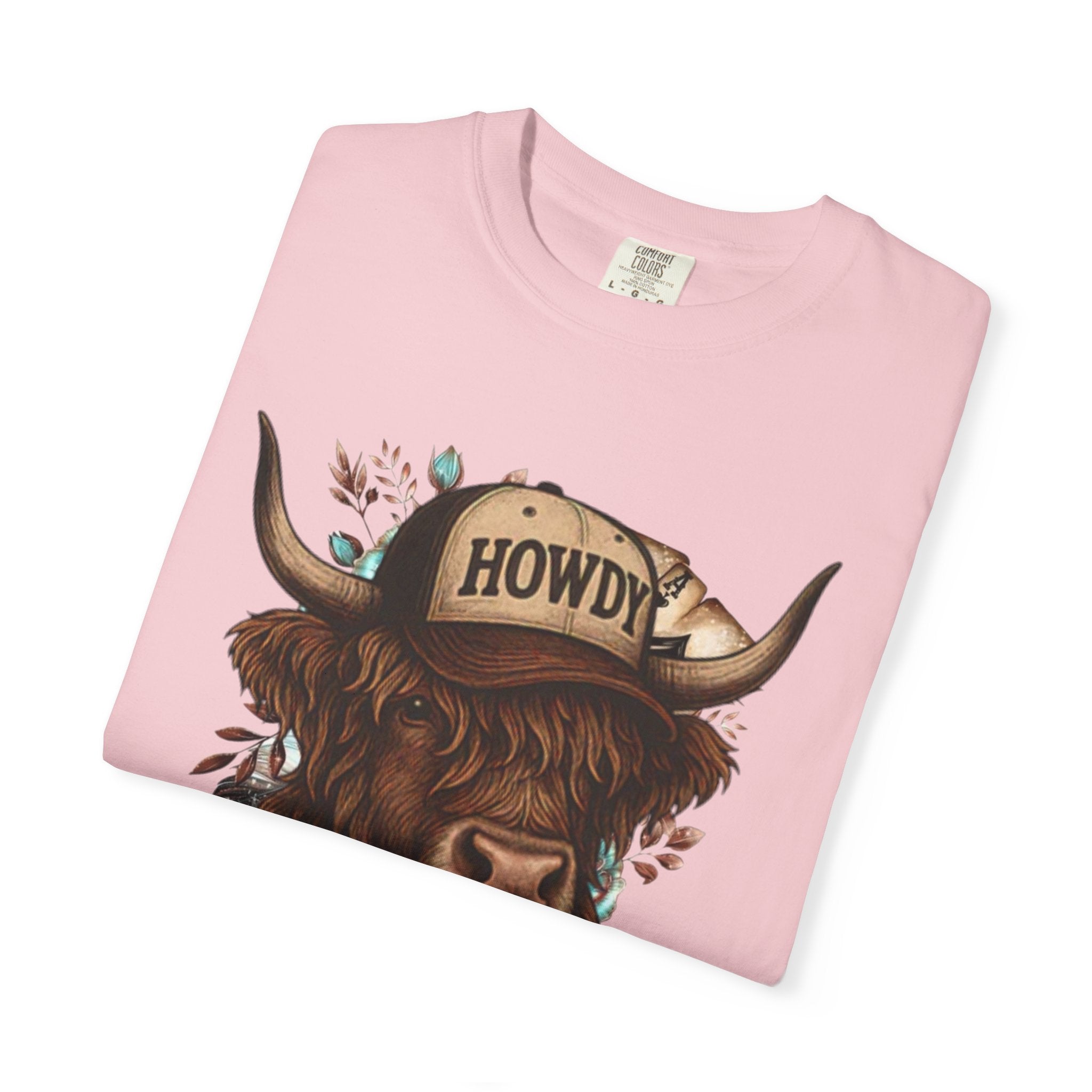 Highland Cow Wearing 'Howdy' Hat T-Shirt | Rustic Cattle Graphic Tee