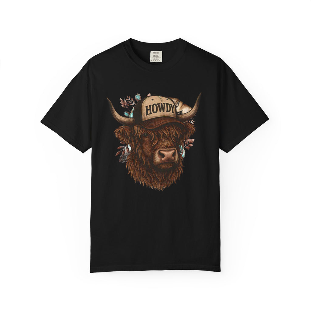 Highland Cow Wearing 'Howdy' Hat T-Shirt | Rustic Cattle Graphic Tee