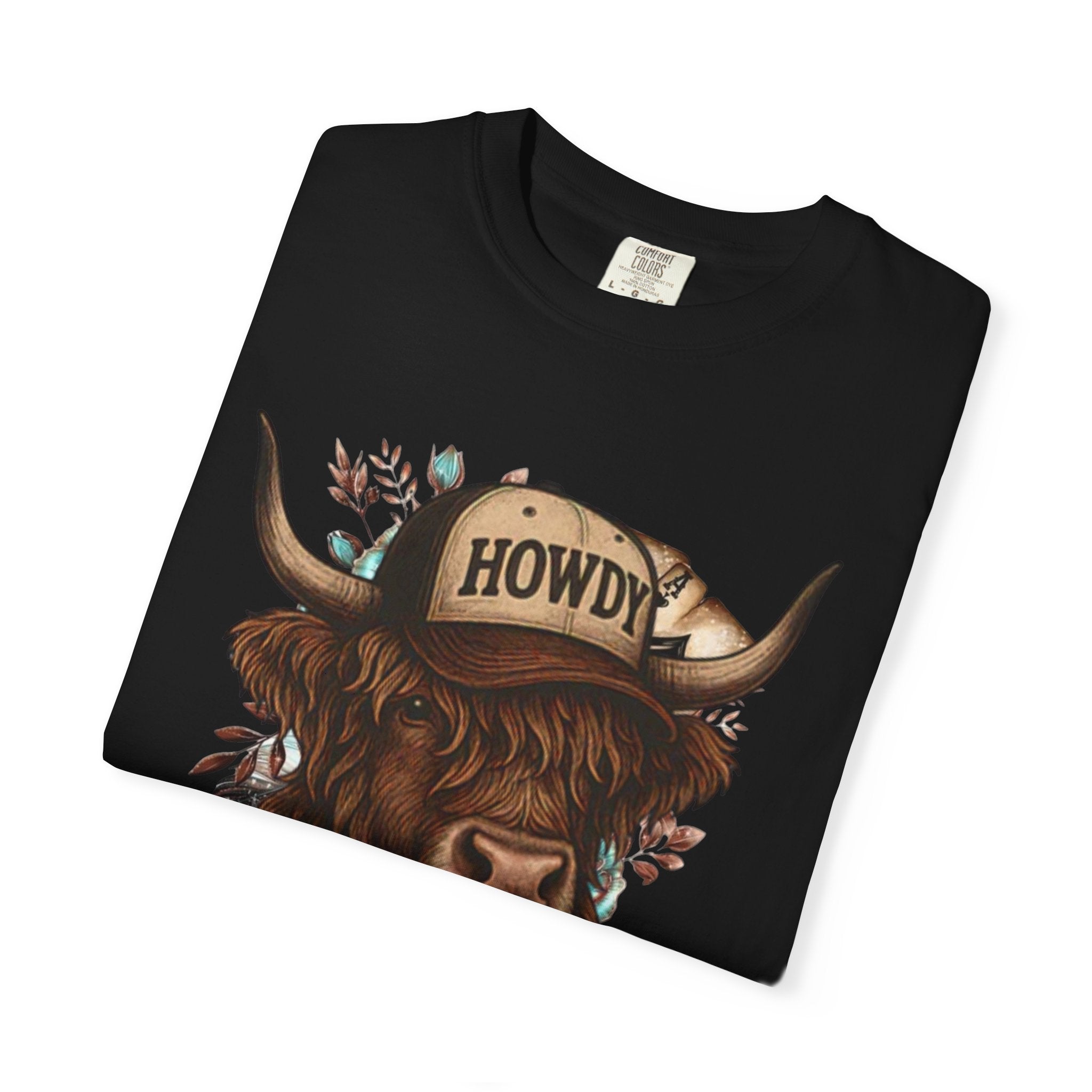 Highland Cow Wearing 'Howdy' Hat T-Shirt | Rustic Cattle Graphic Tee