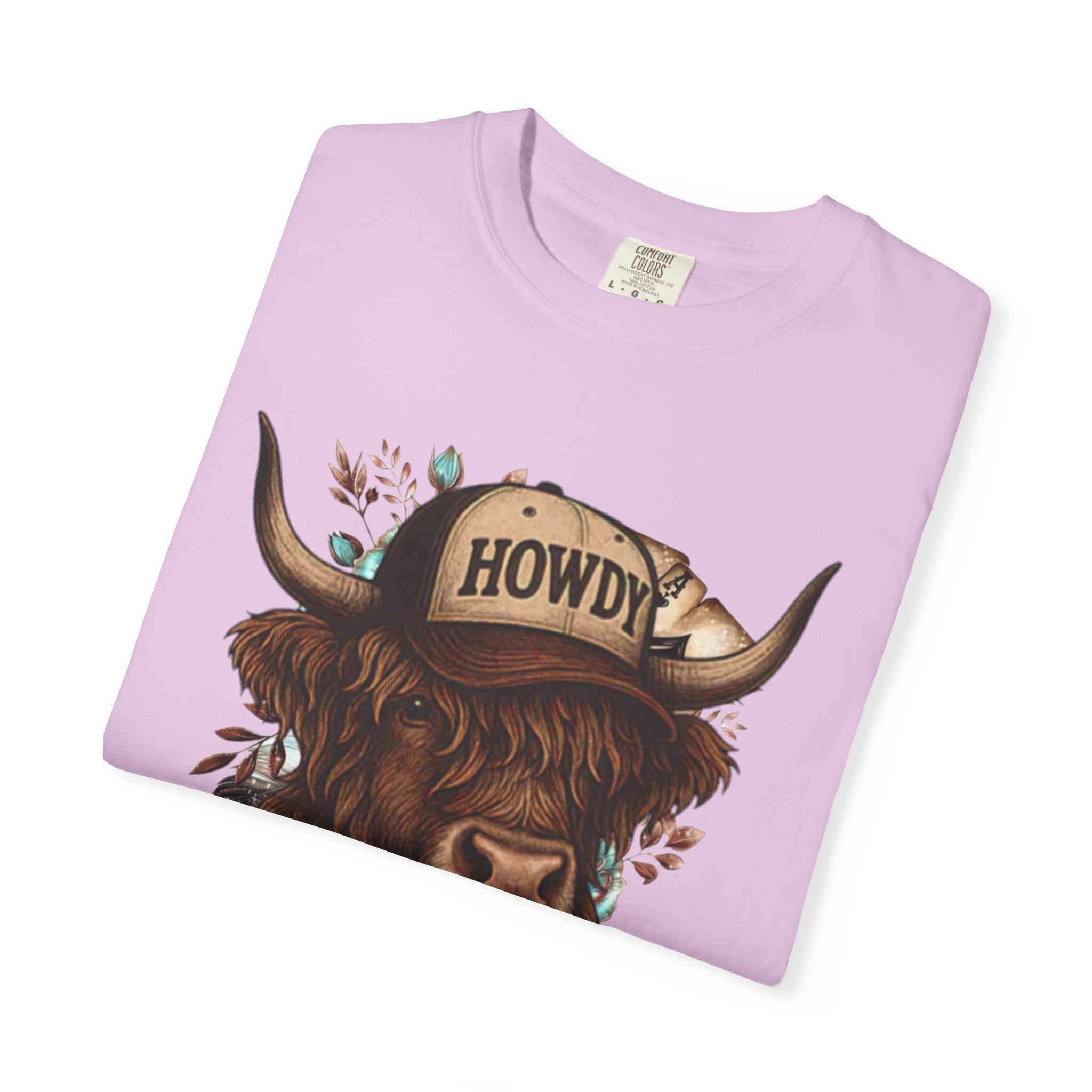 Highland Cow Wearing 'Howdy' Hat T-Shirt | Rustic Cattle Graphic Tee